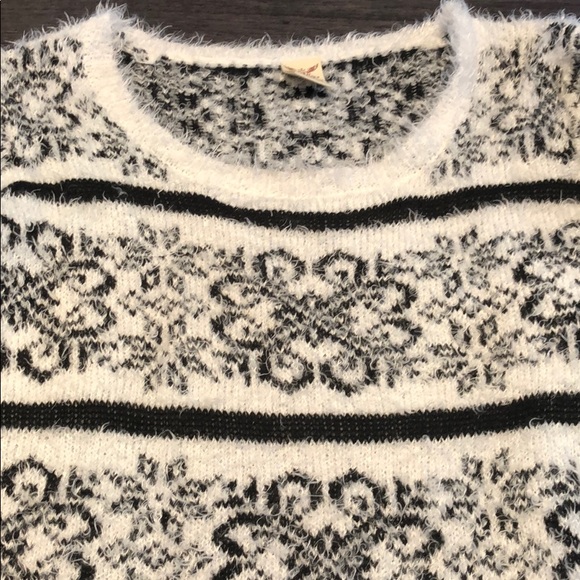 Sweater - Picture 2 of 3